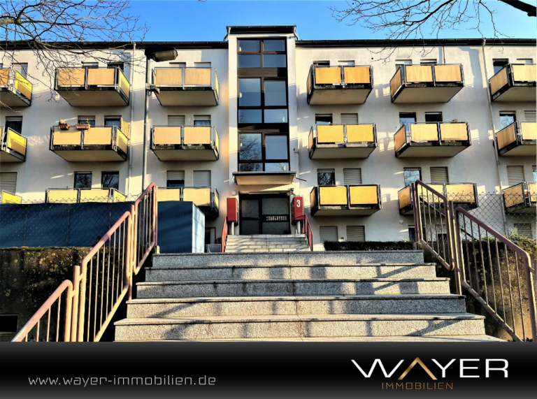 Sofort frei! 1 Zimmer- Wohnung mit Terrasse und TG- Stellplatz.