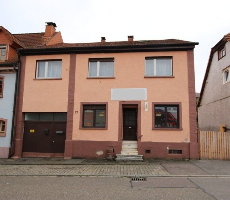 Sanierungsbedürftiges Einfamilienhaus / Abrisshaus in ruhiger, zentraler Lage