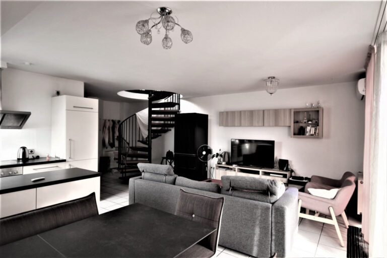Attraktive 4,5 Zimmer- Maisonettewohnung